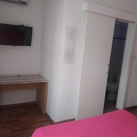 Tony Hotel